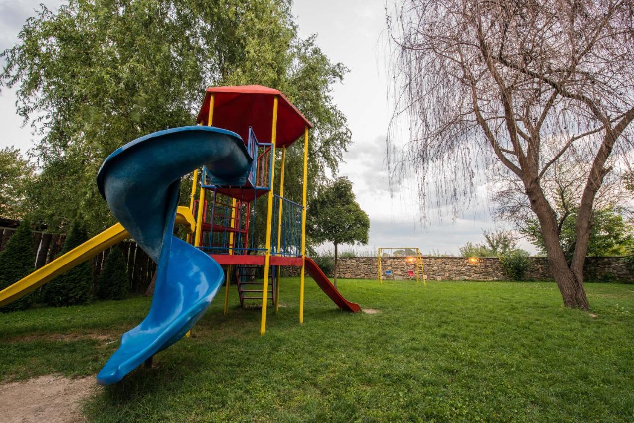 Konak Nestor Bungalows Σκόπια Εξωτερικό φωτογραφία